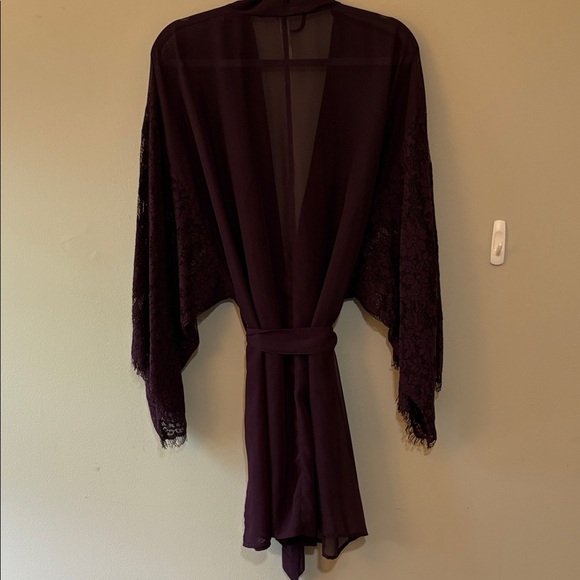Cacique Deep Purple/Plum Lace Robe sheer size 14/16 - Picture 7 of 7